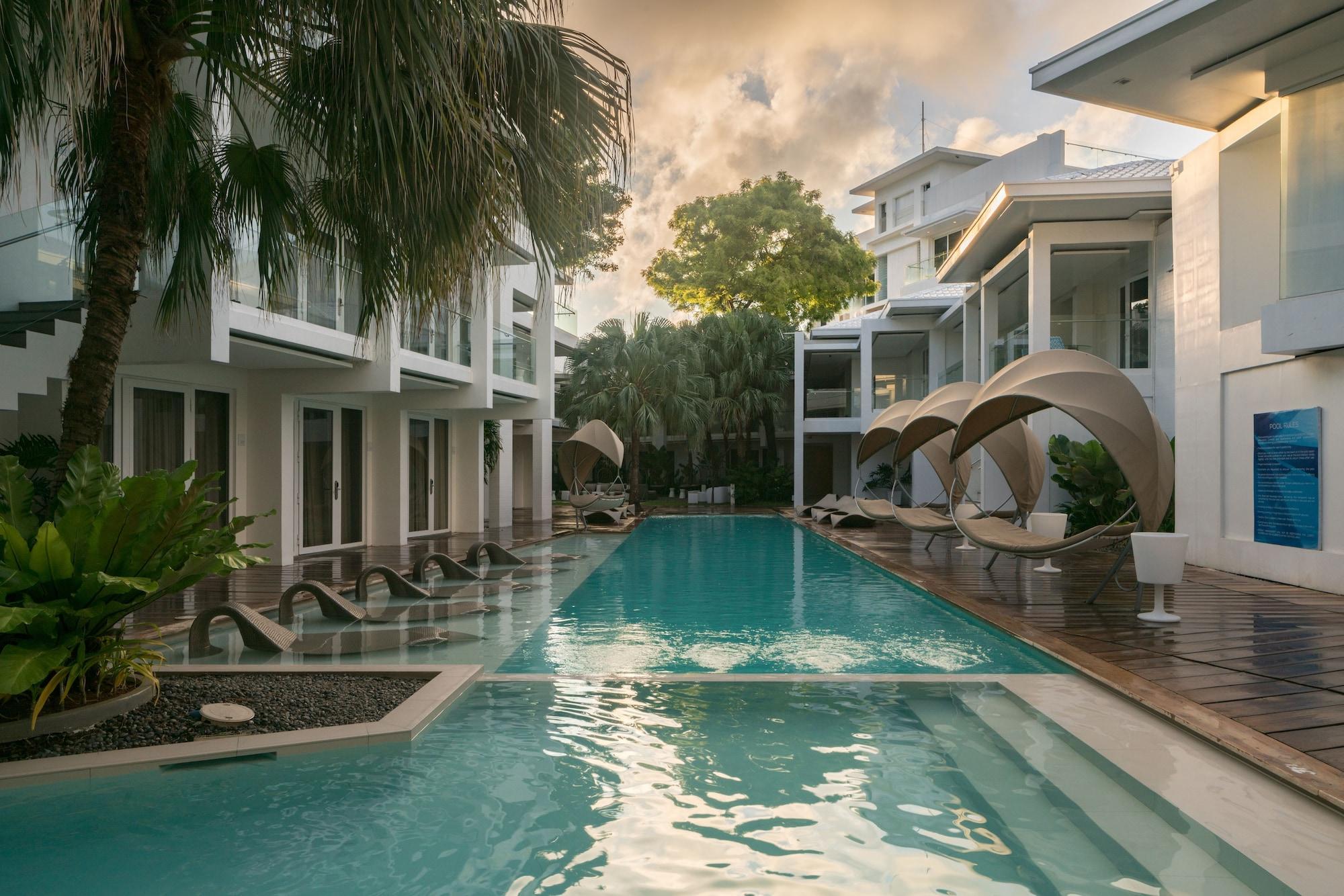 Resort Astoria Boracay 4*