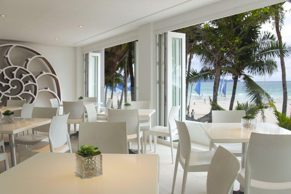 Astoria Boracay 4*
